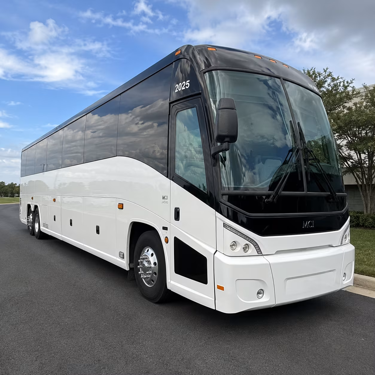 employee shuttle buses for south jordan warehouse and distribution groups